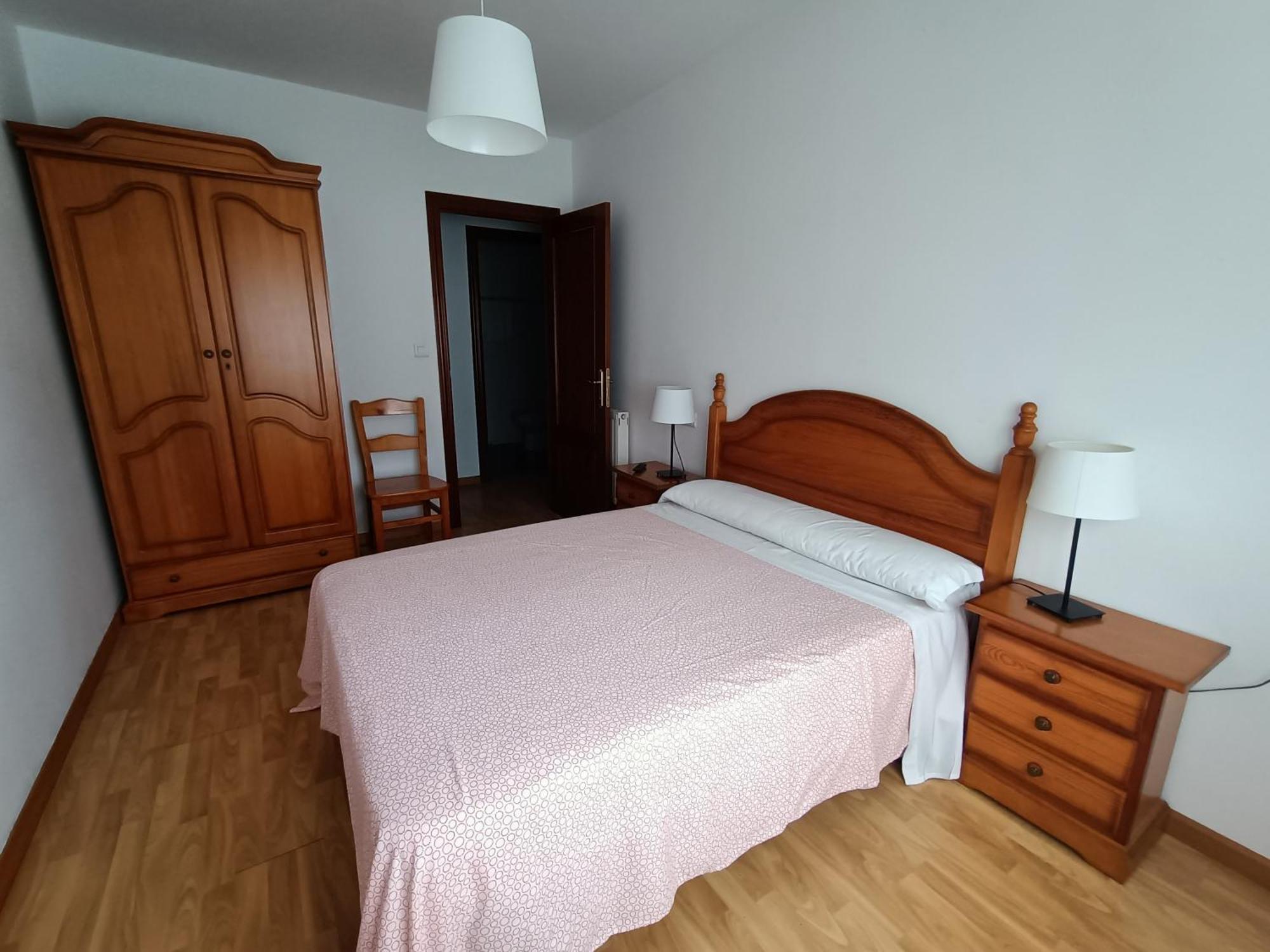 Pension Paseo Real Onís Екстериор снимка