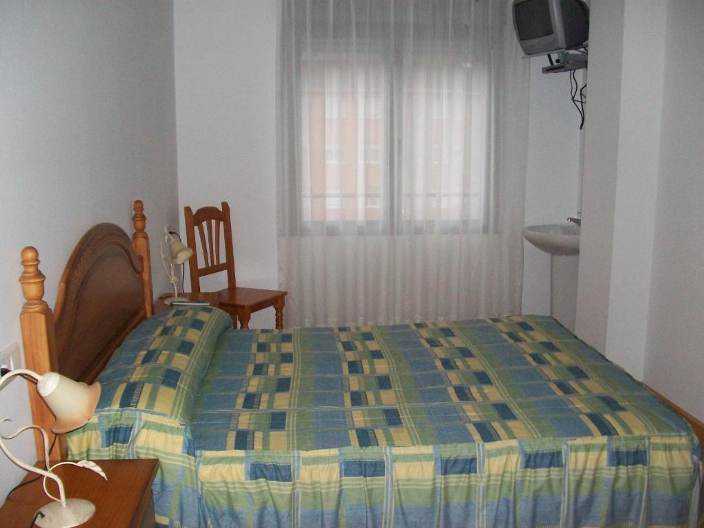 Pension Paseo Real Onís Екстериор снимка
